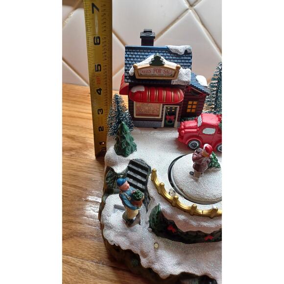 AVON Trees For‎ Sale Winter Scene Lights and Sound Animated Motion - Picture 12 of 12